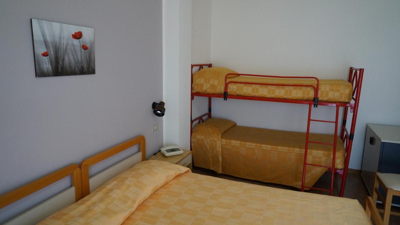Hotel Quattropalme Tortoreto Eksteriør bilde