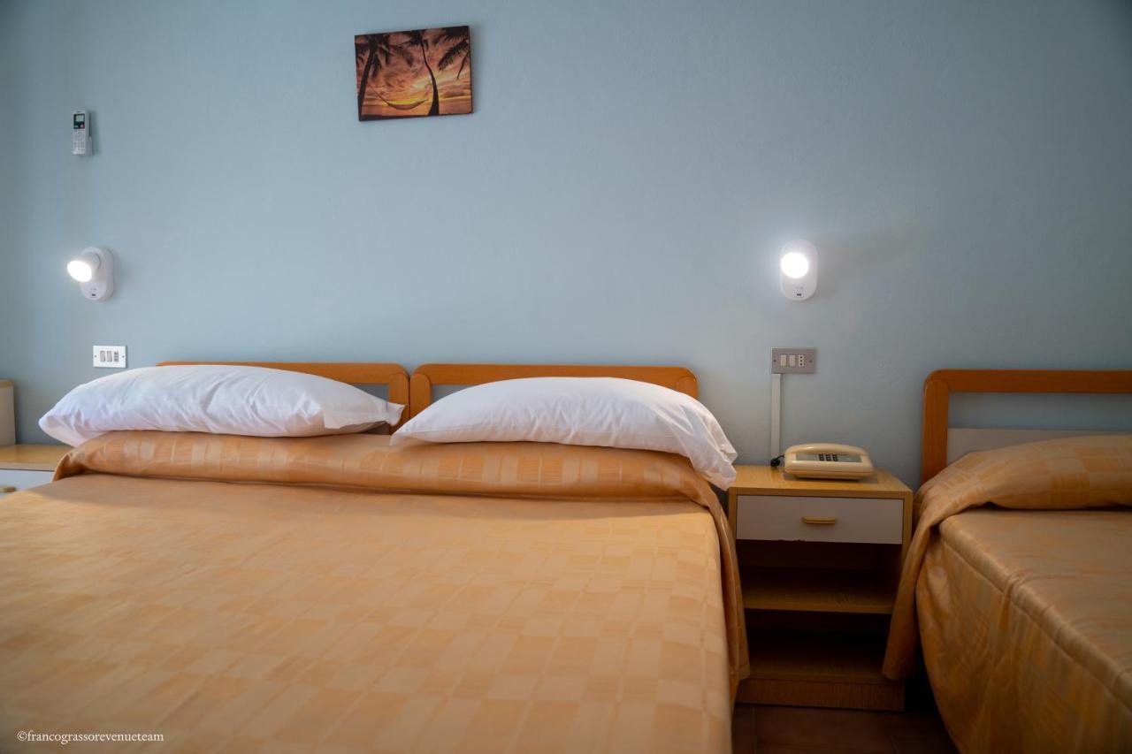 Hotel Quattropalme Tortoreto Eksteriør bilde