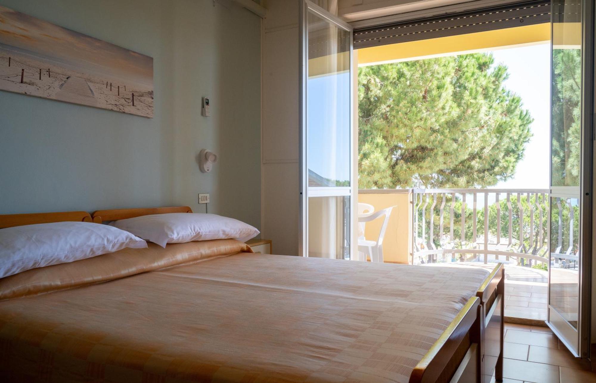 Hotel Quattropalme Tortoreto Eksteriør bilde
