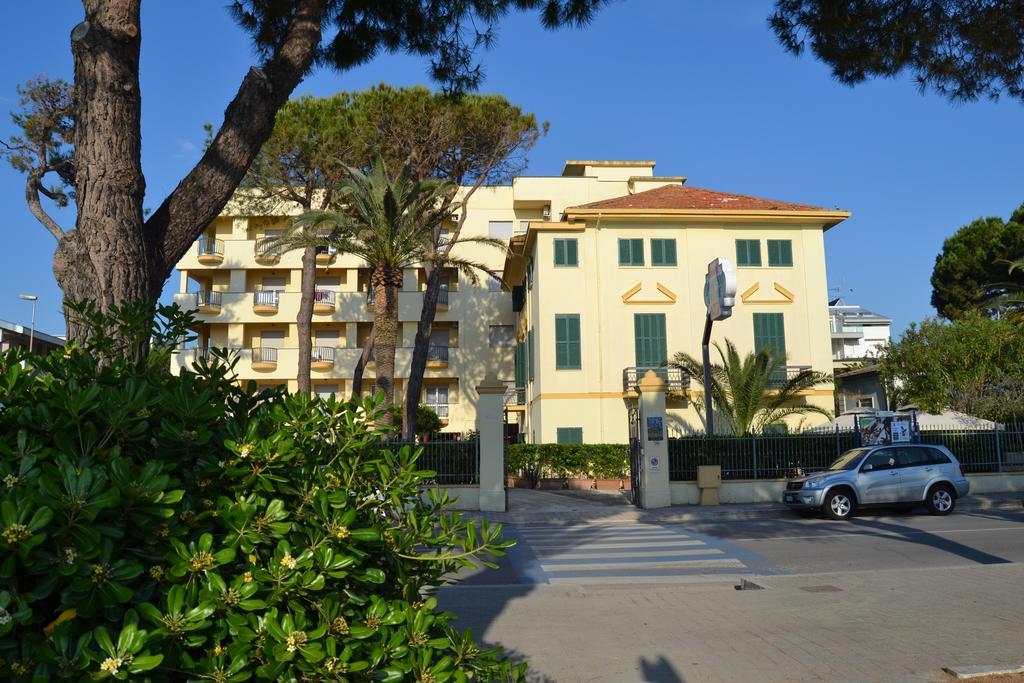 Hotel Quattropalme Tortoreto Eksteriør bilde